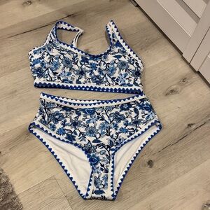 Blue and White Floral High Waist Bikini Set NWOT with adjustable Strap top.